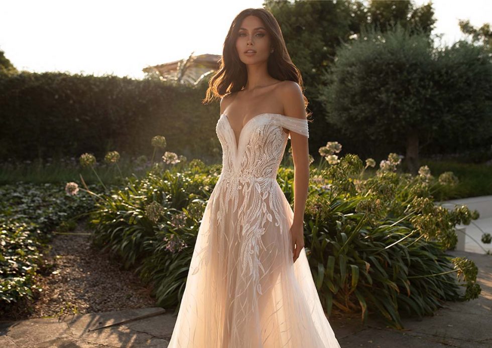 PRONOVIAS - Les mari?�es du Faubourg Vernet